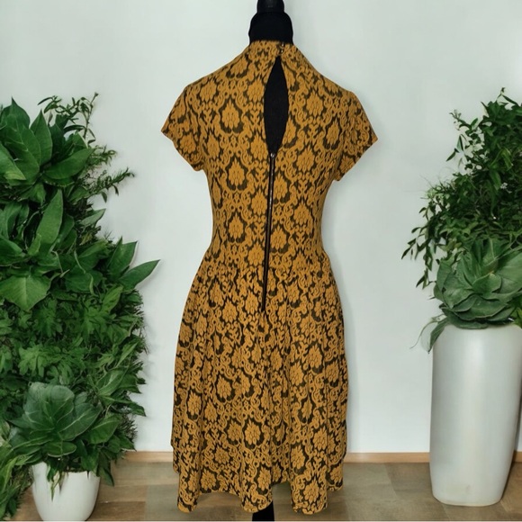 DRESS - Yellow - Picture 4 of 7